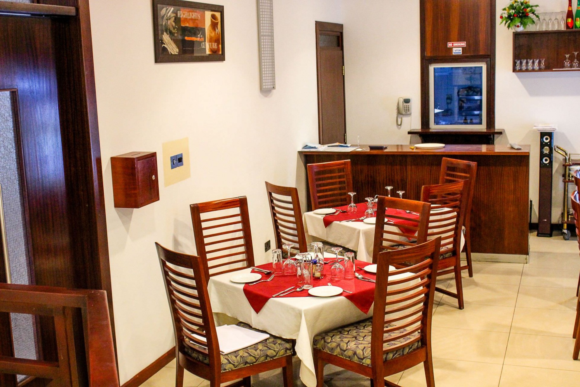 Maxlot Hotel Accra-Restaurant